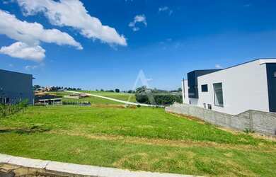 Imagem: O terreno possui 600m² de Área e está localizado em Bragança