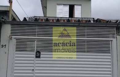 Imagem: A casa possui 3 Dormitórios, 2 Banheiros, 2 Vagas na garagem