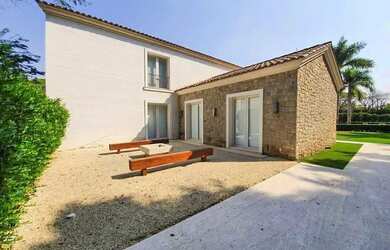 Imagem 4: Casa com 5 suítes para locação no Condomínio Fazenda Boa Vista em...