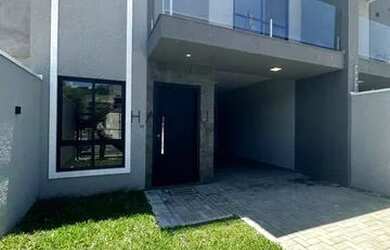 Imagem: A casa possui 3 Dormitórios, 1 Banheiro, 1 Vaga na garagem