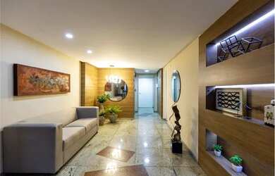 Imagem: O apartamento possui 4 Dormitórios, 5 Banheiros, 3 Vagas na