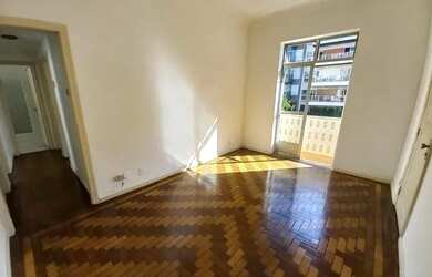 Imagem: O apartamento possui 2 Dormitórios, 1 Banheiro e 71m² de Área