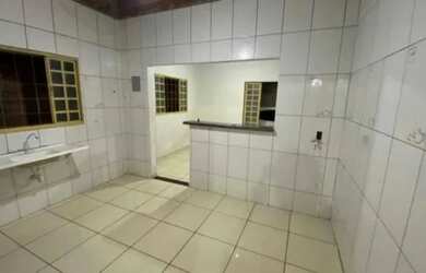 Imagem: A casa possui 2 Dormitórios, 1 Banheiro, 90m² de Área e