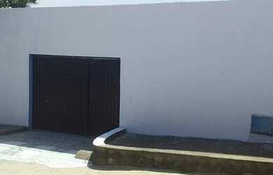 Imagem: A casa possui 3 Dormitórios, 4 Banheiros, 4 Vagas na garagem