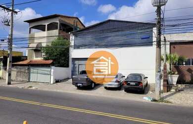 Imagem: O depósito possui 3 Vagas na garagem, 300m² de Área e está