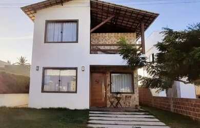 Imagem: A casa possui 5 Dormitórios, 4 Banheiros, 2 Vagas na garagem