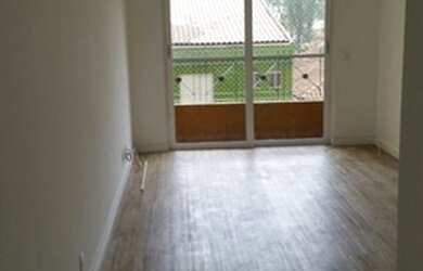 Imagem: O apartamento possui 3 Dormitórios, 1 Banheiro, 2 Vagas na