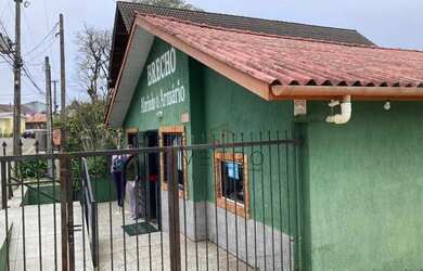 Imagem: A casa possui 2 Dormitórios, 1 Banheiro, 1 Vaga na garagem