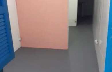 Imagem: A casa possui 1 Dormitório, 1 Banheiro e está localizado