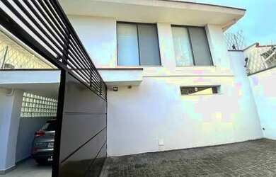 Imagem: O depósito possui 5 Vagas na garagem, 300m² de Área, Imóvel