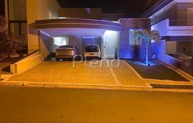 Imagem: A casa em condomínio possui 3 Dormitórios, 3 Banheiros, 3