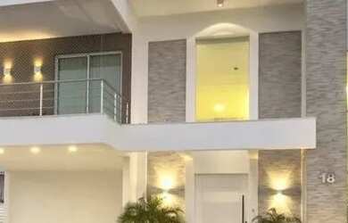 Imagem: A casa possui 2 Dormitórios, 3 Banheiros, 1 Vaga na garagem