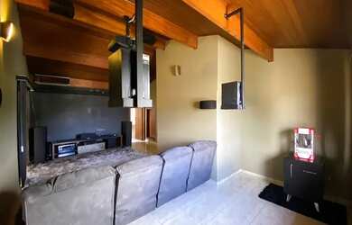 Imagem: A casa em condomínio possui 2 Dormitórios, 3 Banheiros, 2