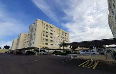 Imagem: O apartamento possui 3 Dormitórios, 1 Banheiro, 1 Vaga na garagem