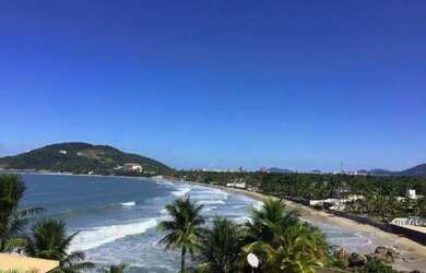 Imagem: A casa em condomínio possui 5 Dormitórios, 5 Banheiros, 2