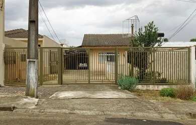 Imagem: A casa possui 2 Dormitórios, 1 Banheiro e 63m² de Área e