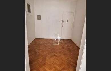 Imagem 3: Copacabana excelente conjugado posto 6 QUADARA PRAIA 1.800,00