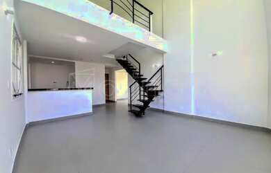 Imagem: O apartamento possui 1 Dormitório, 3 Banheiros, 2 Vagas na