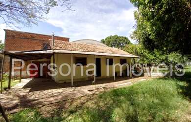 Imagem: A casa possui 2 Dormitórios, 1 Banheiro, 60m² de Área e