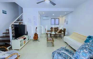 Imagem: A casa possui 3 Dormitórios, 2 Banheiros, 1 Vaga na garagem