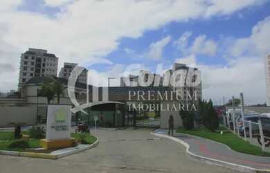 Imagem: O apartamento possui 3 Dormitórios, 1 Banheiro, 1 Vaga na garagem