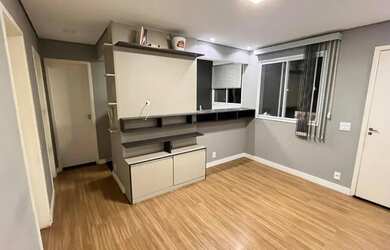 Imagem: O apartamento possui 2 Dormitórios, 1 Banheiro, 1 Vaga na garagem