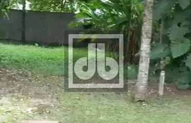 Imagem: O terreno possui 1.339m² de Área e está localizado em Barra