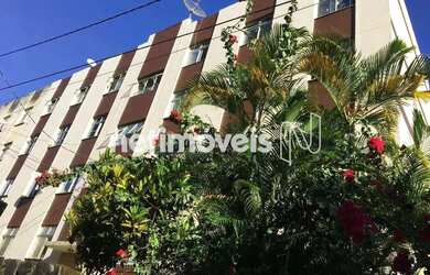 Imagem: O apartamento possui 3 Dormitórios, 1 Banheiro, 1 Vaga na garagem