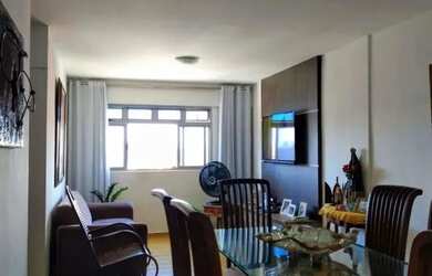 Imagem: O apartamento possui 3 Dormitórios, 1 Banheiro, 1 Vaga na garagem