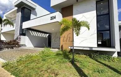 Imagem: A casa em condomínio possui 3 Dormitórios, 4 Banheiros, 4