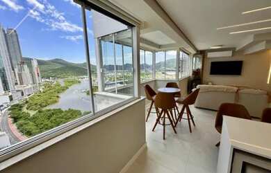 Imagem: O apartamento na cobertura possui 3 Dormitórios, 2 Banheiros