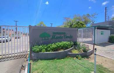 Imagem: A casa possui 3 Dormitórios, 4 Banheiros, 2 Vagas na garagem