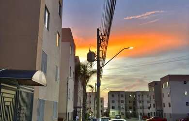 Imagem: O apartamento possui 2 Dormitórios, 1 Banheiro, 2 Vagas na