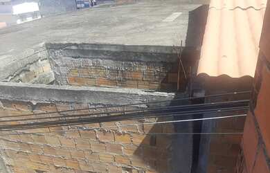 Imagem: A casa possui 2 Dormitórios, 2 Banheiros e está localizado