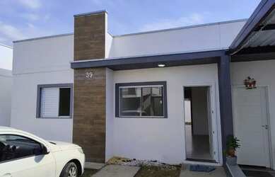 Imagem: A casa em condomínio possui 2 Dormitórios, 2 Banheiros, 2