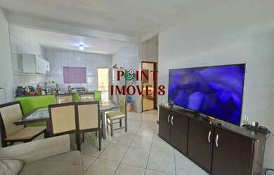 Imagem: A casa possui 2 Dormitórios, 2 Banheiros, 2 Vagas na garagem