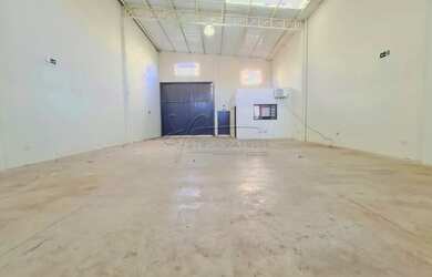 Imagem: O depósito possui 240m² de Área e está localizado em Vila