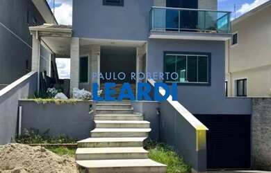 Imagem: A casa em condomínio possui 3 Dormitórios, 5 Banheiros, 5