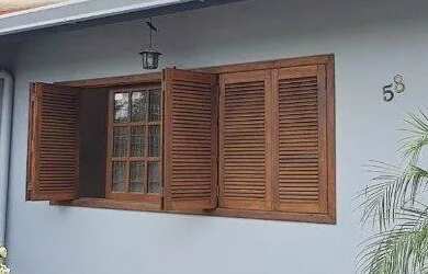 Imagem 4: Casa com 04 dormitórios, 06 vagas de garagem, edícula, no Bairro Jd....