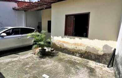 Imagem: A casa possui 2 Dormitórios, 1 Banheiro, 1 Vaga na garagem