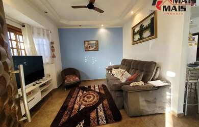 Imagem: A casa possui 3 Dormitórios, 2 Banheiros, 4 Vagas na garagem