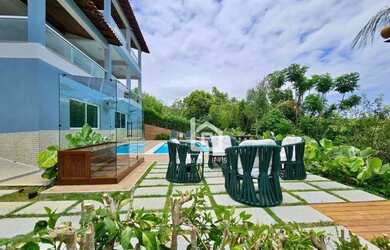 Imagem: A casa em condomínio possui 5 Dormitórios, 5 Banheiros, 3