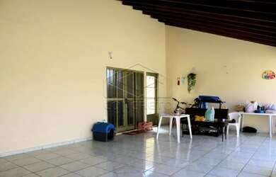 Imagem 4: Casa Padrão em Bauru. 154m² de Área, 4 Vagas na garageme3 Dormitórios