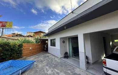 Imagem: A casa possui 2 Dormitórios, 1 Banheiro, 100m² de Área e