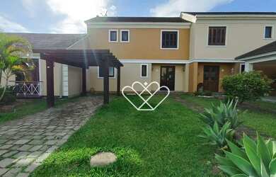 Imagem: A casa em condomínio possui 3 Dormitórios, 3 Banheiros, 2