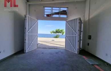 Imagem: O depósito possui 1 Vaga na garagem, 130m² de Área e está