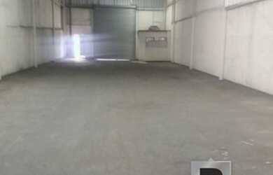 Imagem: O depósito possui 450m² de Área e está localizado em Vila