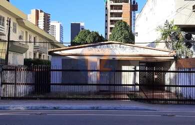 Imagem: O depósito possui 4 Vagas na garagem, 192m² de Área e está