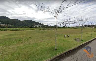 Imagem: O terreno possui 360m² de Área e está localizado em Beira