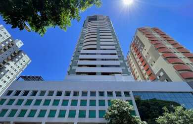 Imagem: O apartamento possui 2 Dormitórios, 2 Banheiros, 2 Vagas na